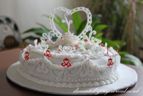 White icing cake