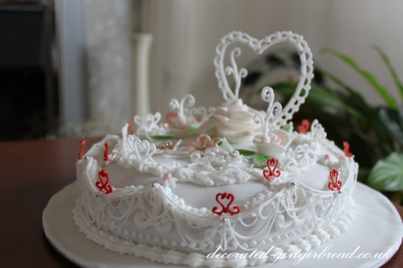 White icing cake