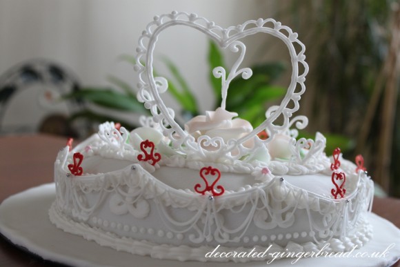 White icing cake