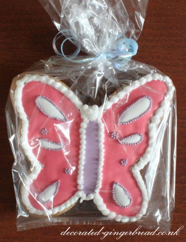 Gingerbread butterfly pink