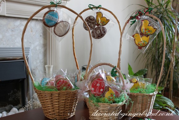 Easter basket with cookies