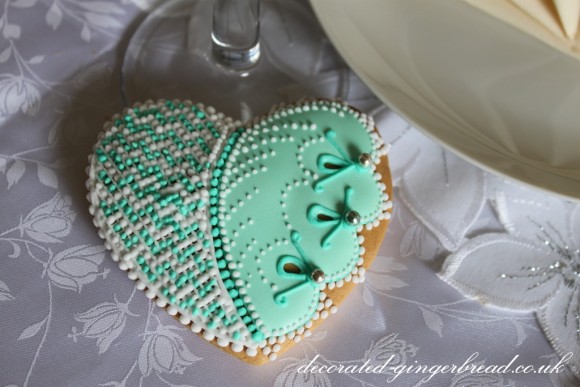 Heart cookie with icing lace