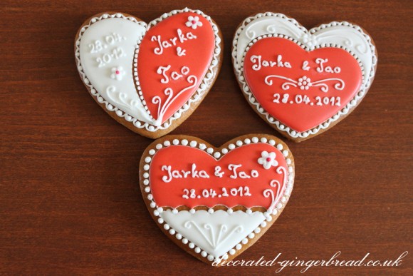 Red and white heart wedding favour cookie